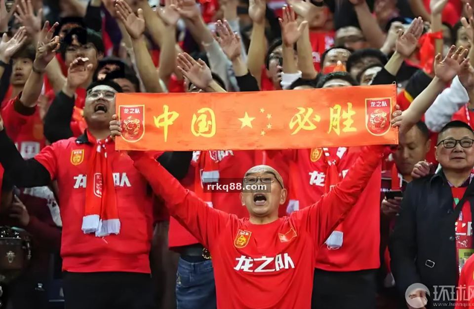 人人看球 从俱乐部公告读出门道：秋季转会传闻季里的信息核验指南